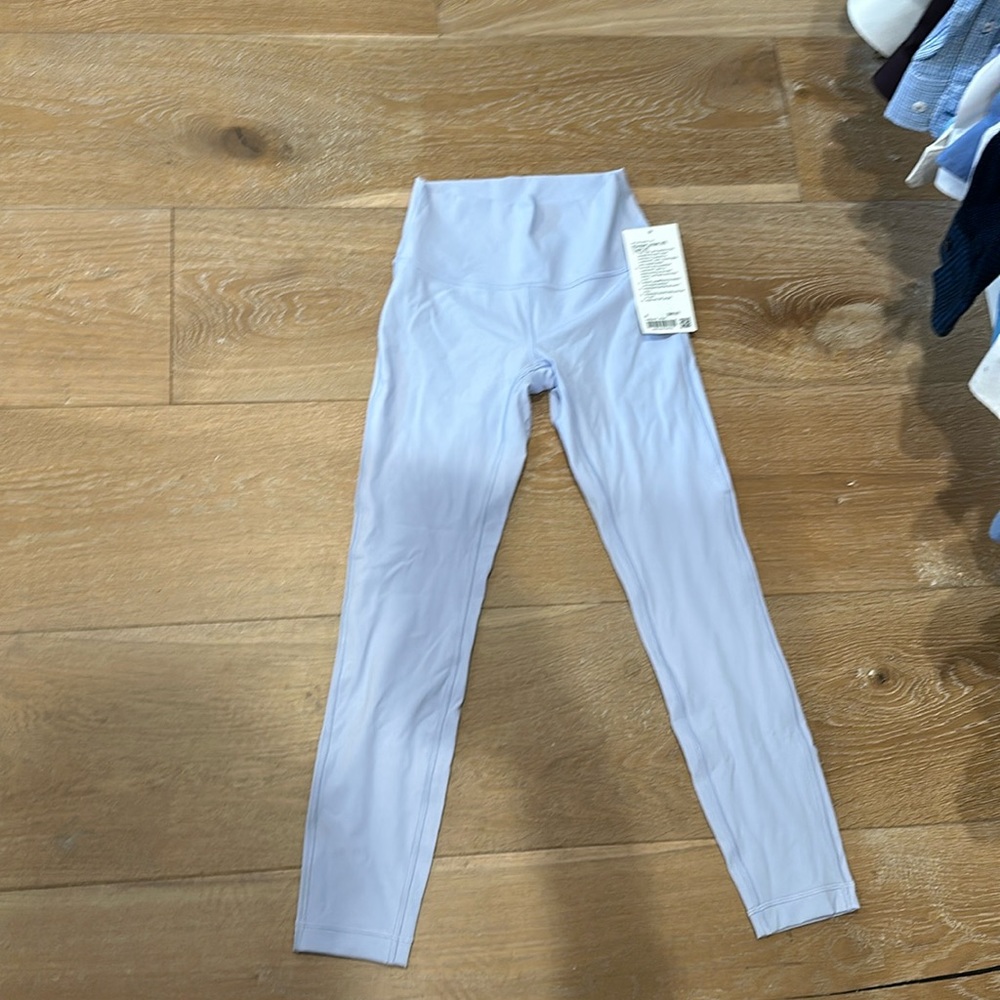 New lululemon wunder under leggings, size 4